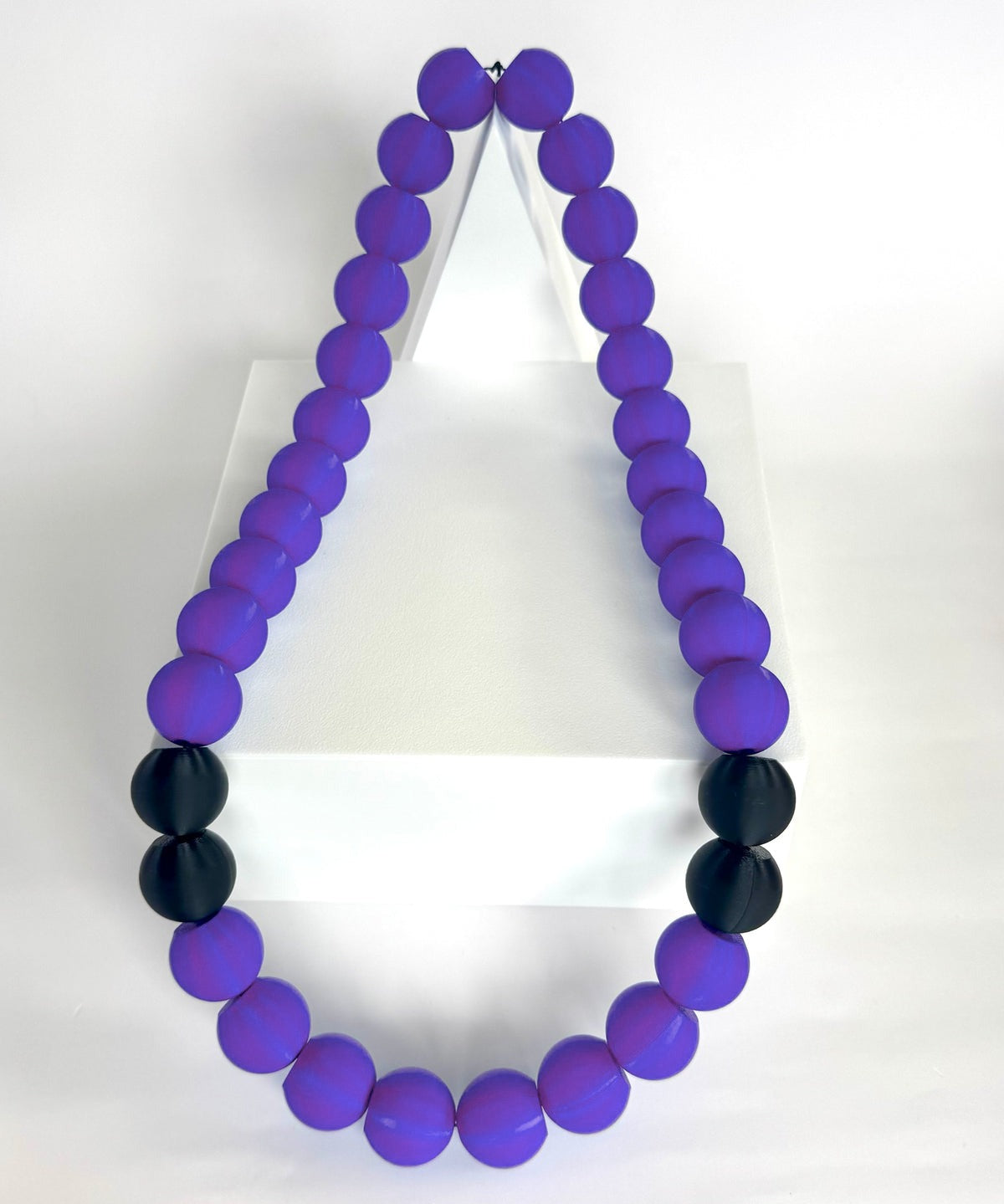 Purple + Black Stripes Bubble Chain (digital color preview)