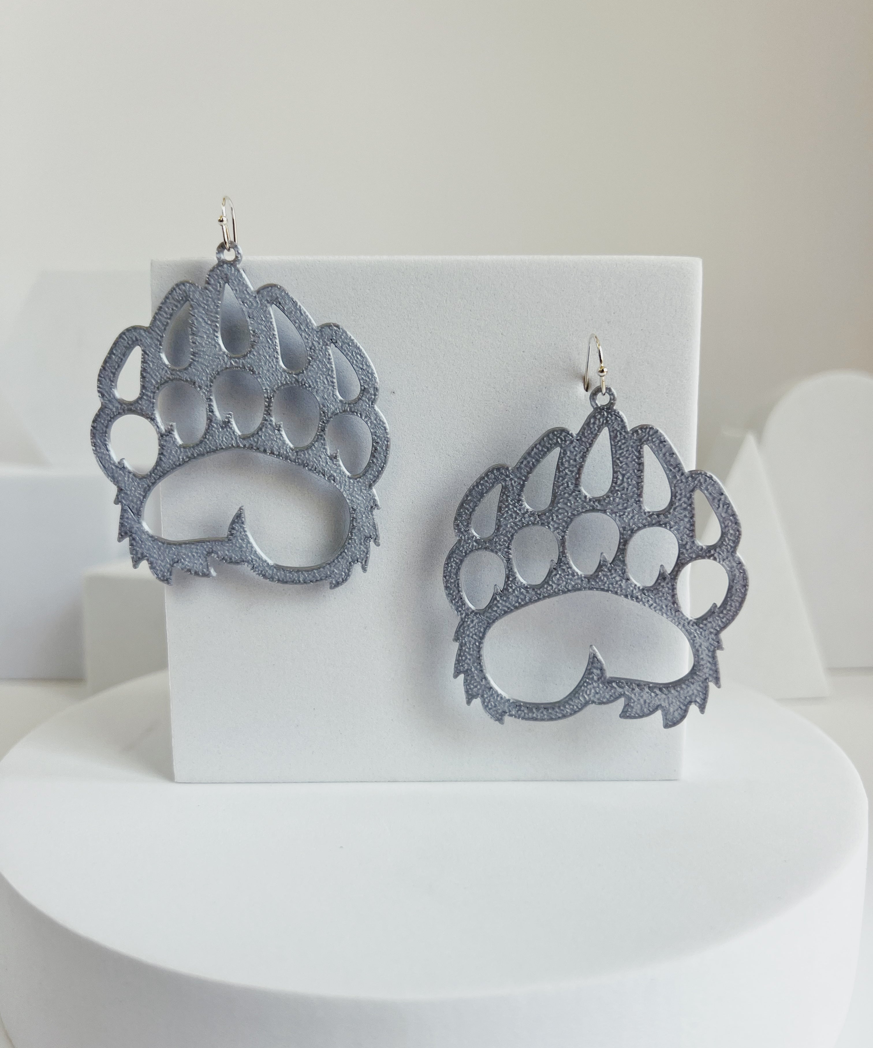 cherokee bluff bears paw print earrings 3