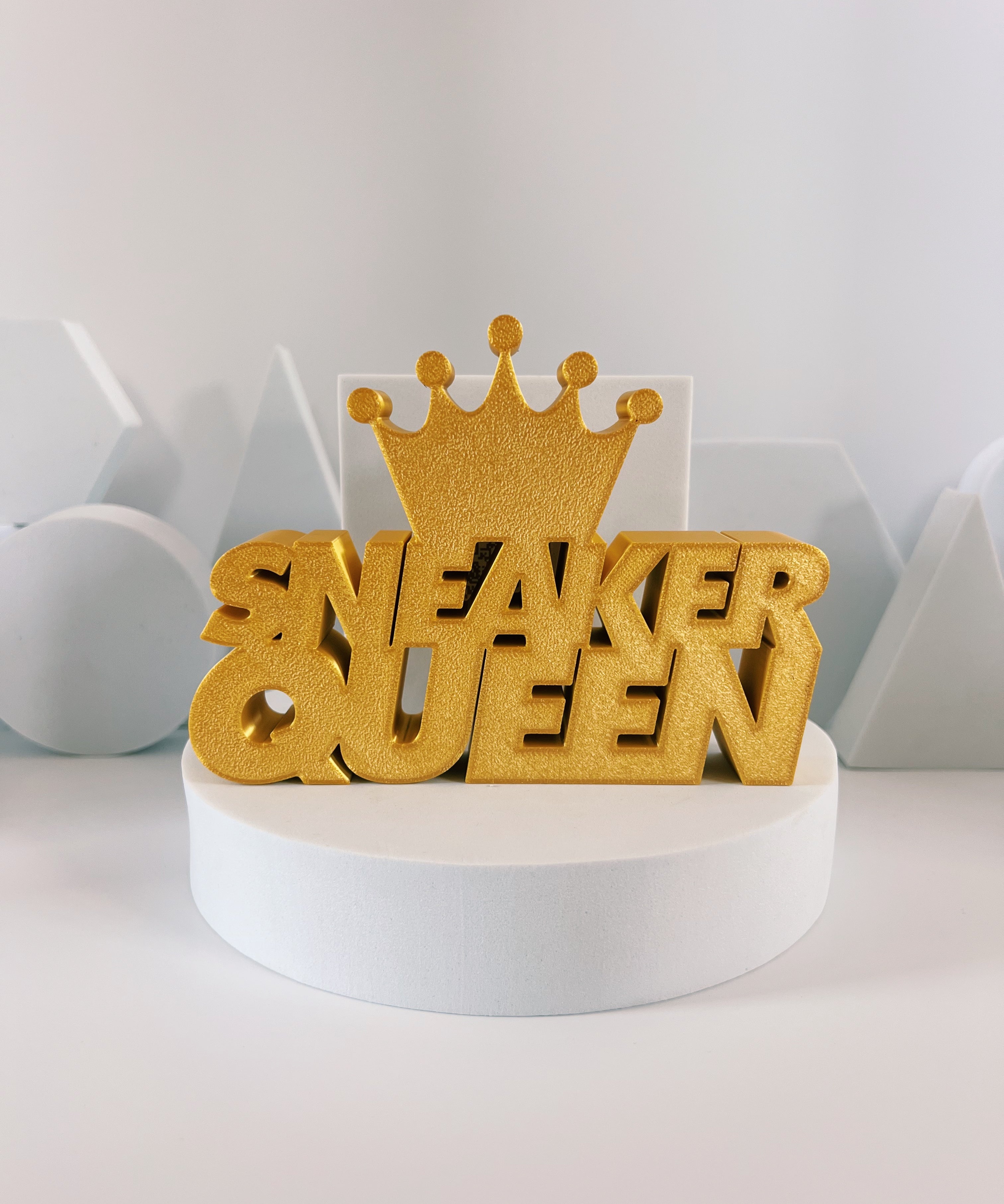 Sneaker Queen Shelf Sign – view 1