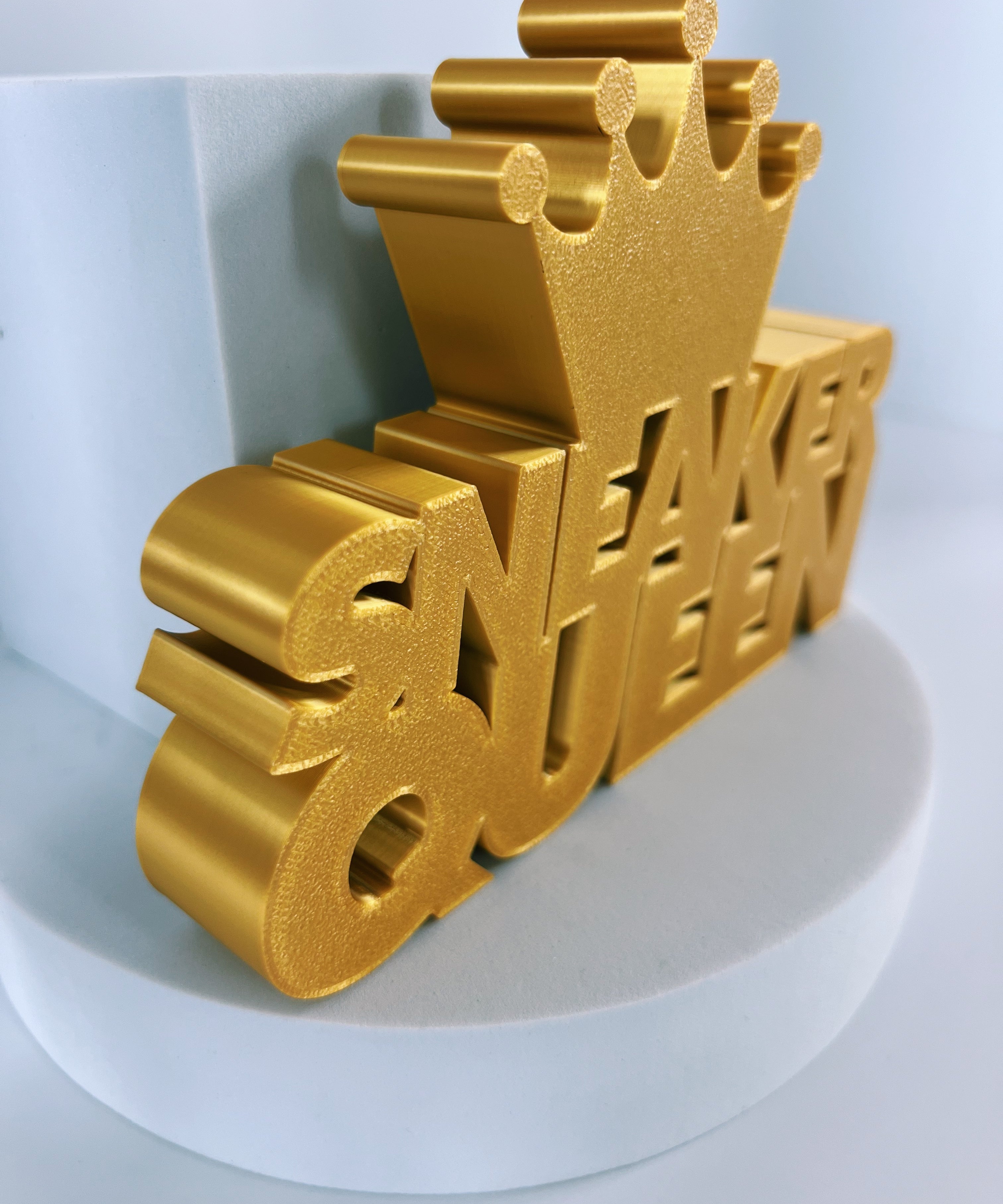 Sneaker Queen Shelf Sign – view 2