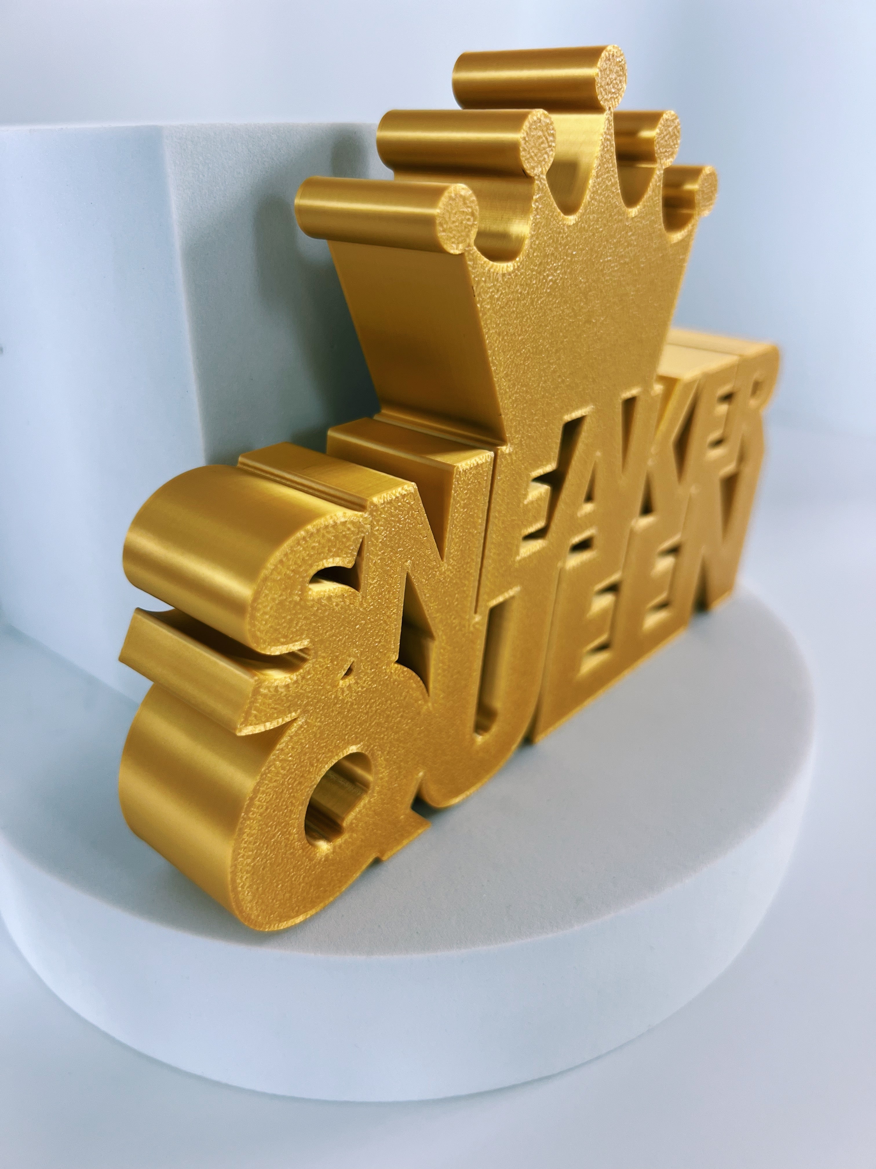 Sneaker Queen Shelf Sign – view 2