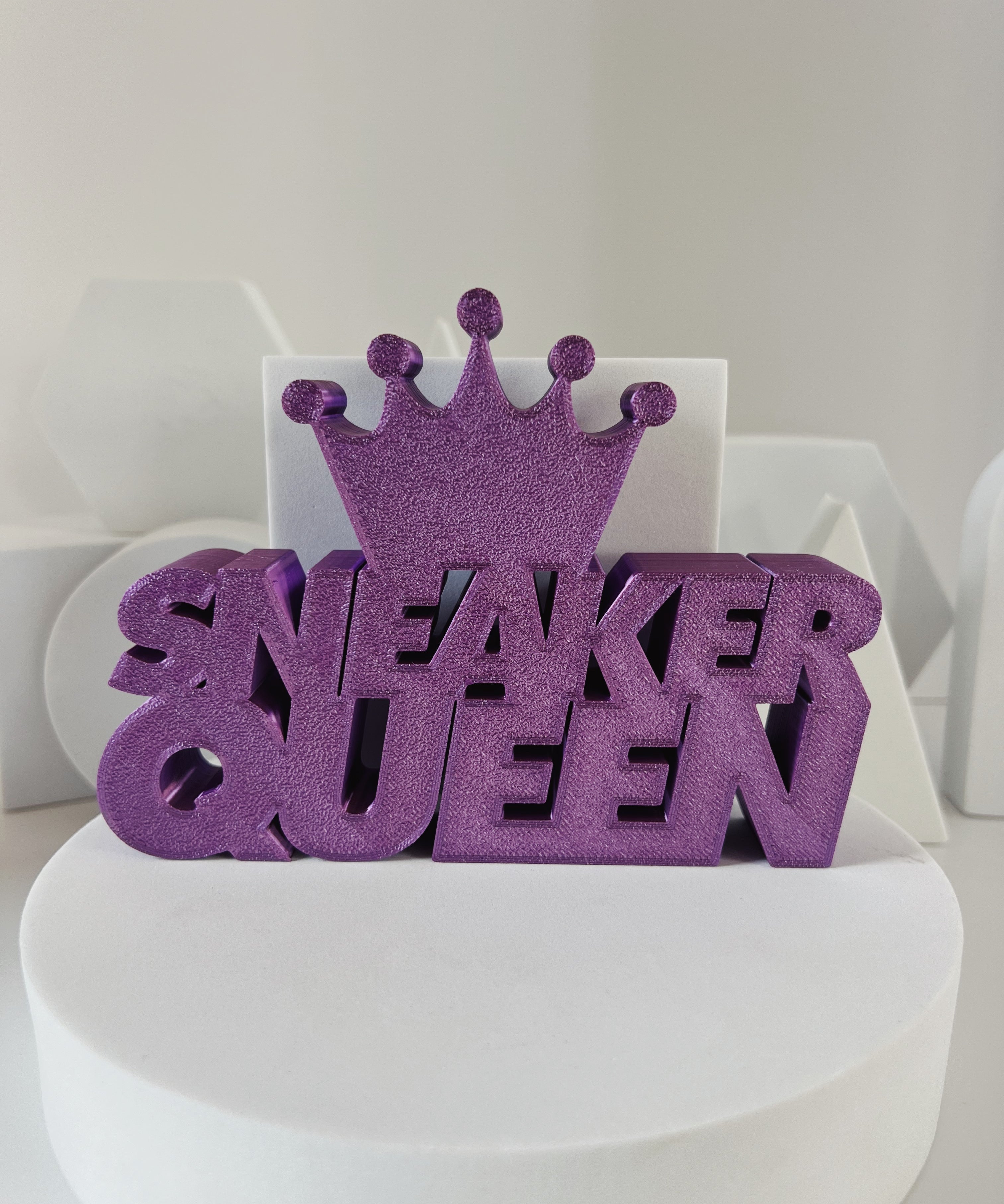 Sneaker Queen Shelf Sign – view 5