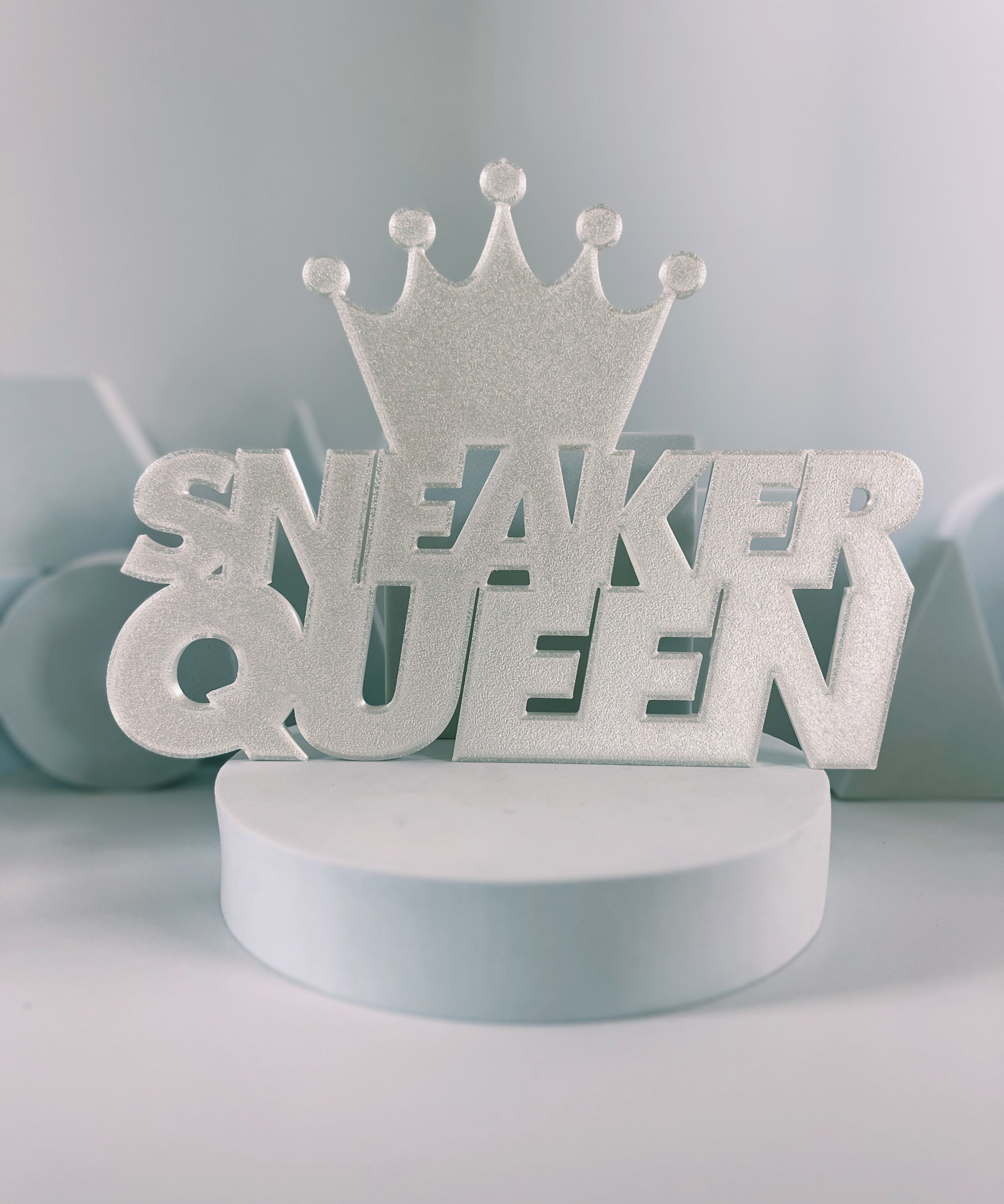 Sneaker Queen Shelf Sign – view 7