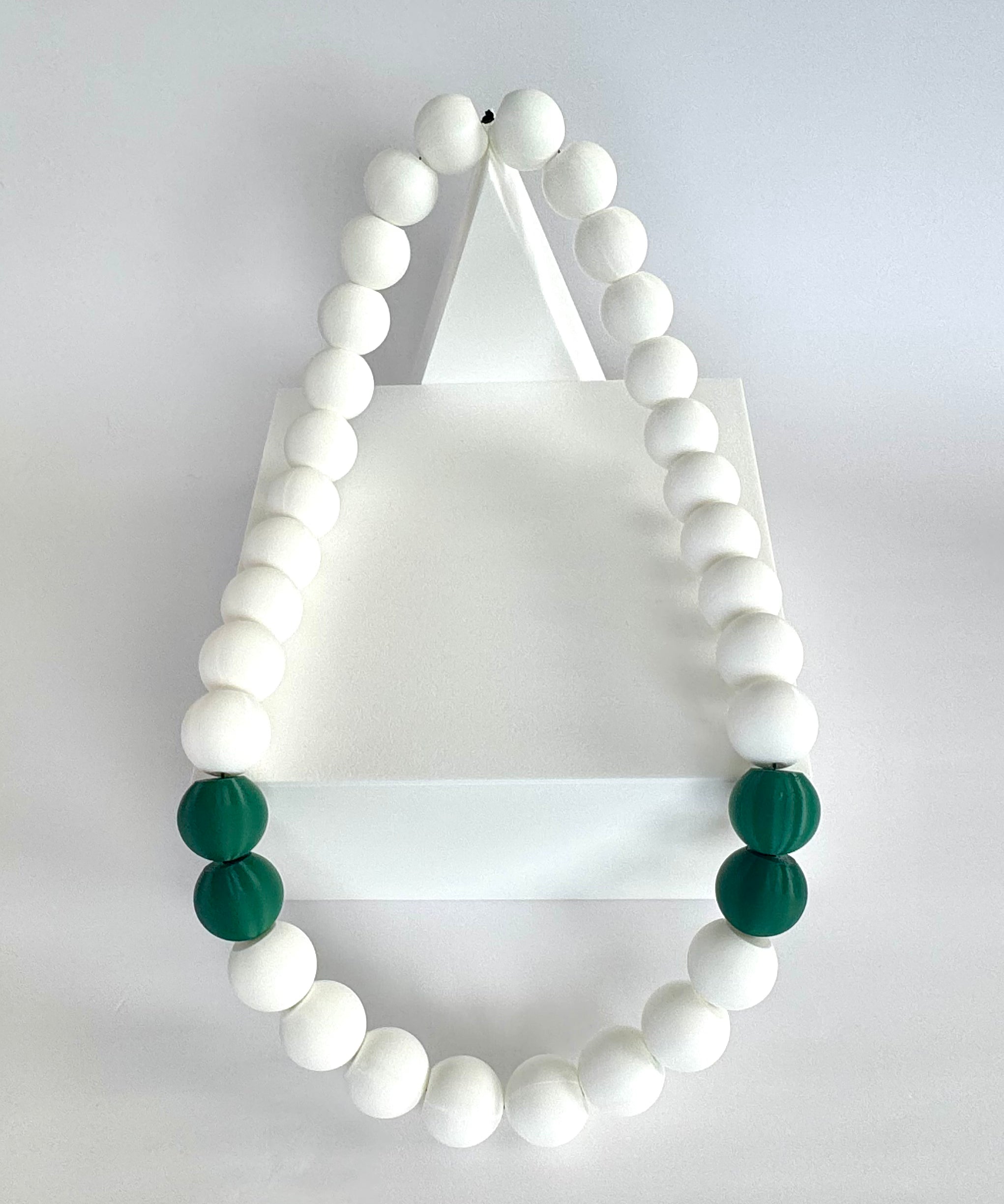 White + Hunter Green Stripes Bubble Chain
