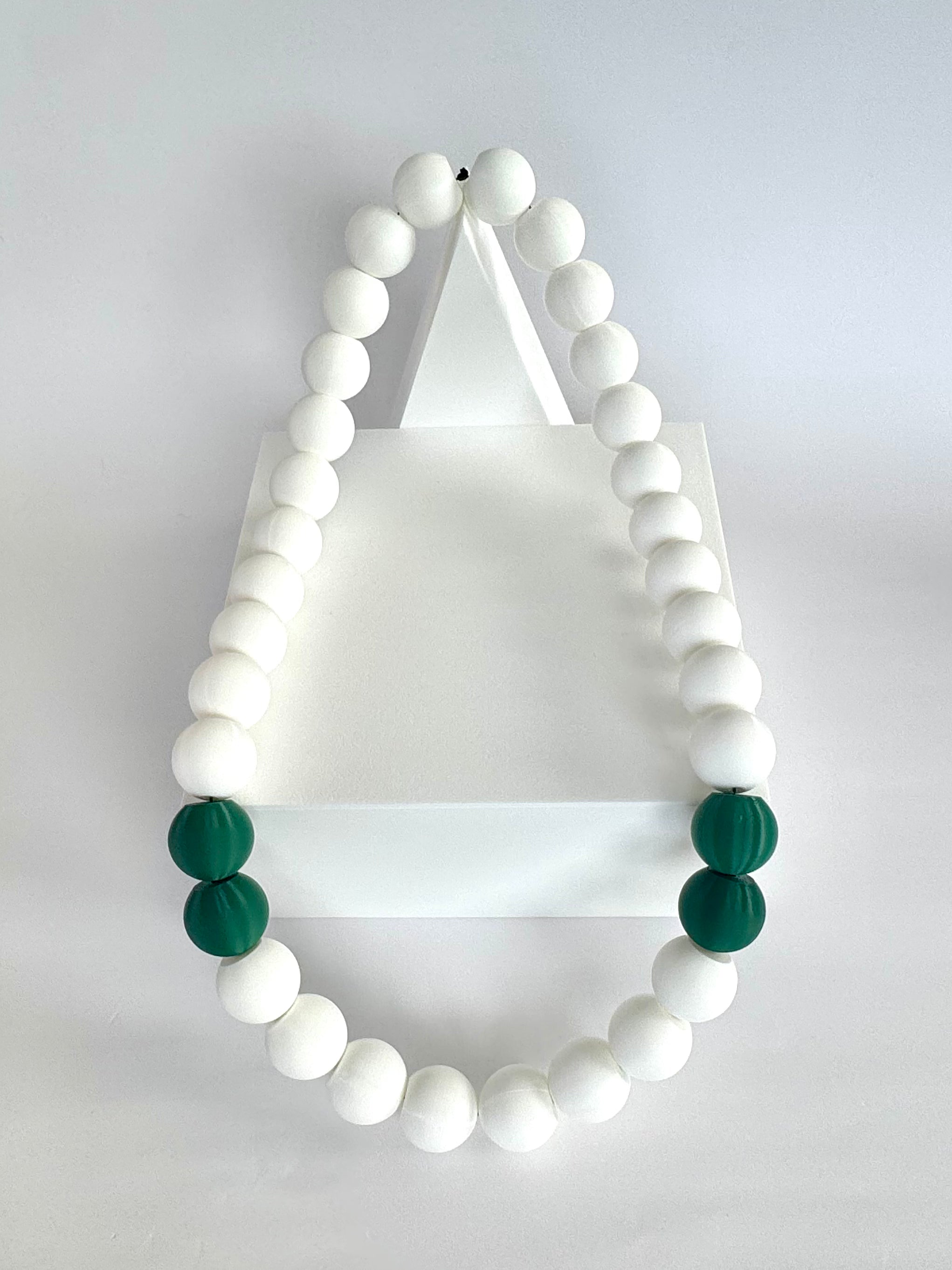 White + Hunter Green Stripes Bubble Chain