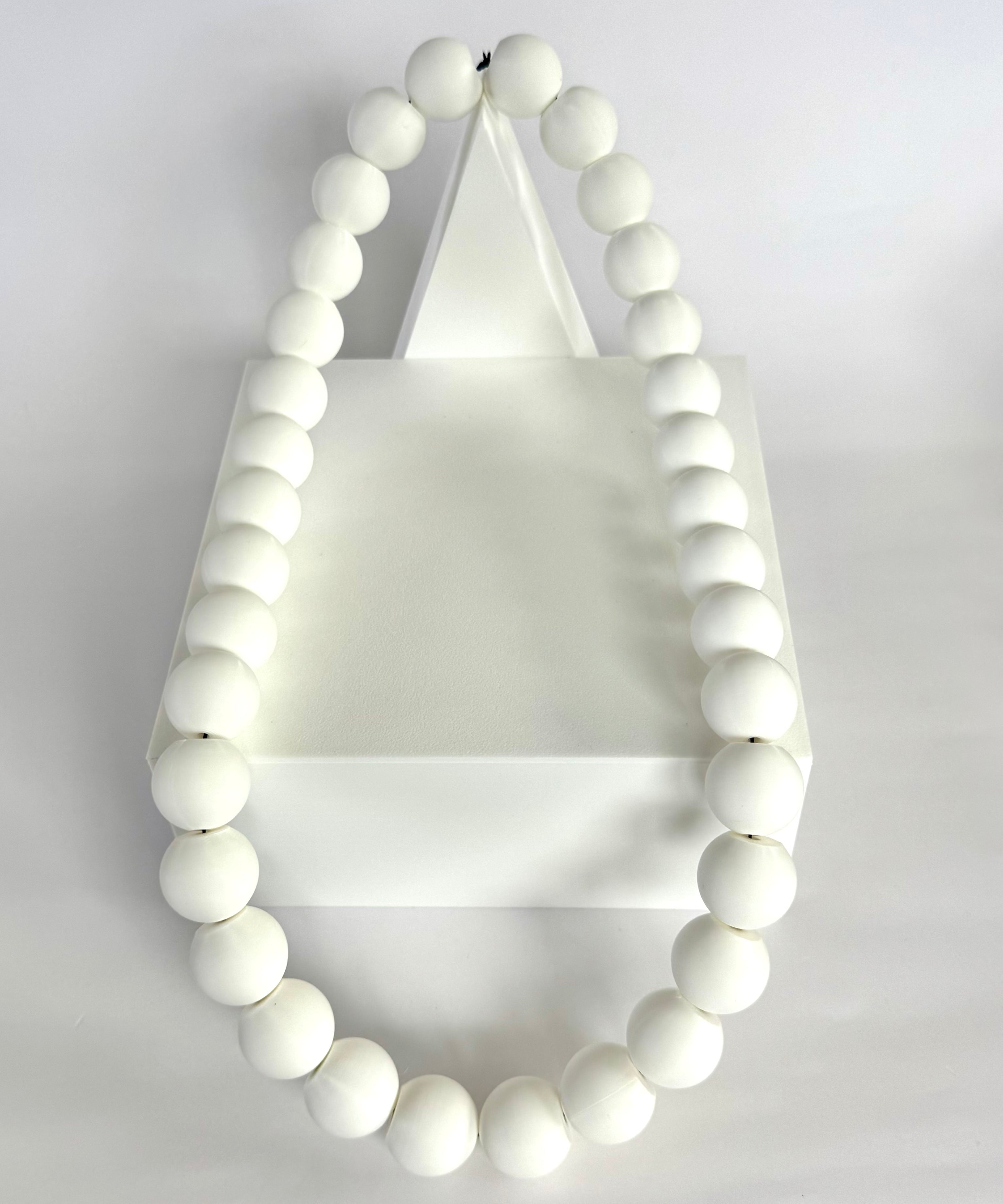 White (Solid) Bubble Chain